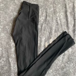 Lululemon black leggings size 2 NWOT